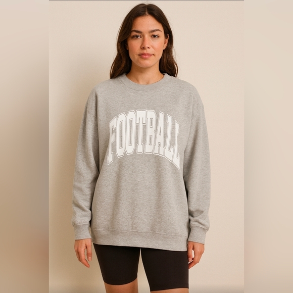 Pink Lily Tops - Pink Lily Light Gray "Football" Pullover, Womens Medium, Oversized‎